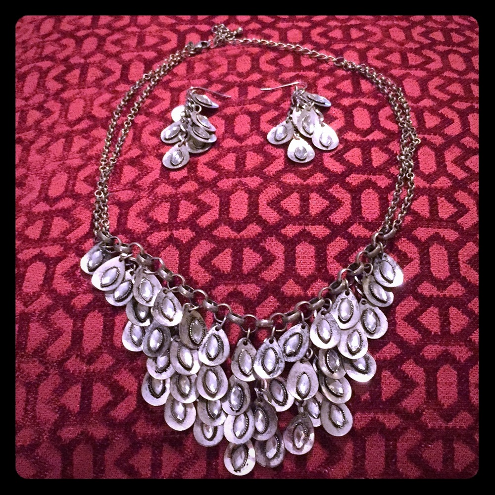Premier Designs Necklace and Earring Set